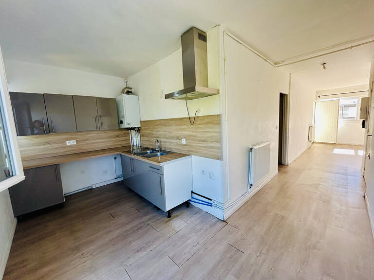 En exclusivité T4 en dernier étage avec ascenseur parking et — photo 1