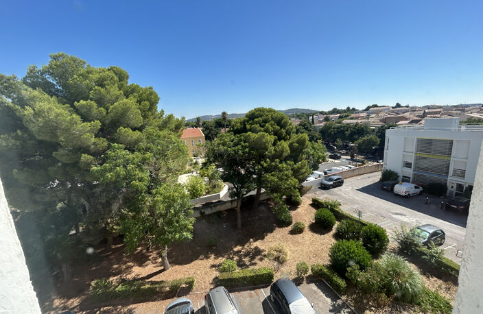 En exclusivité T4 en dernier étage avec ascenseur parking et — photo 4