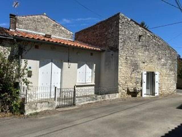 Dampierre-sur-Boutonne, petite maison avec jardin — photo du bien