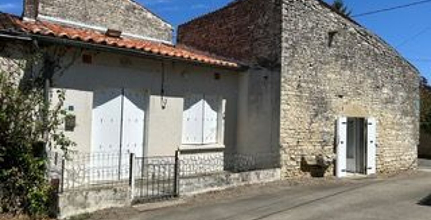 Dampierre-sur-Boutonne, petite maison avec jardin — photo 1