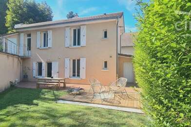 Maison 4 pièces 890 €