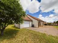 A LOUER Pavillon de plain pied avec garage et jardin — photo 2