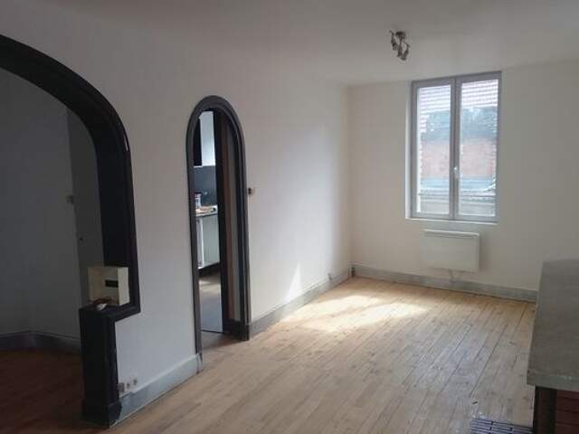 Appartement de 80m2 à louer sur Thiers — photo du bien