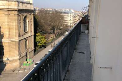Appartement 3 pièces 2420 €