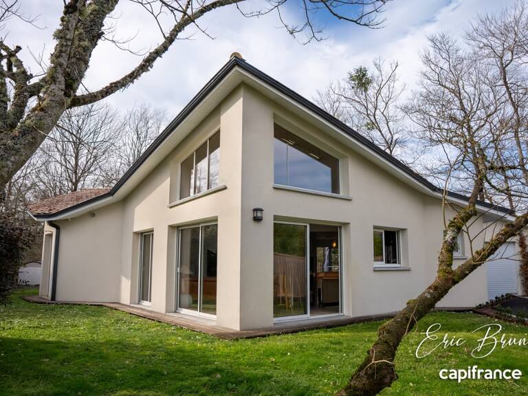 MIOS - Maison d'architecte aux prestations de qualité - 6 pieces avec garage et piscine — photo 1