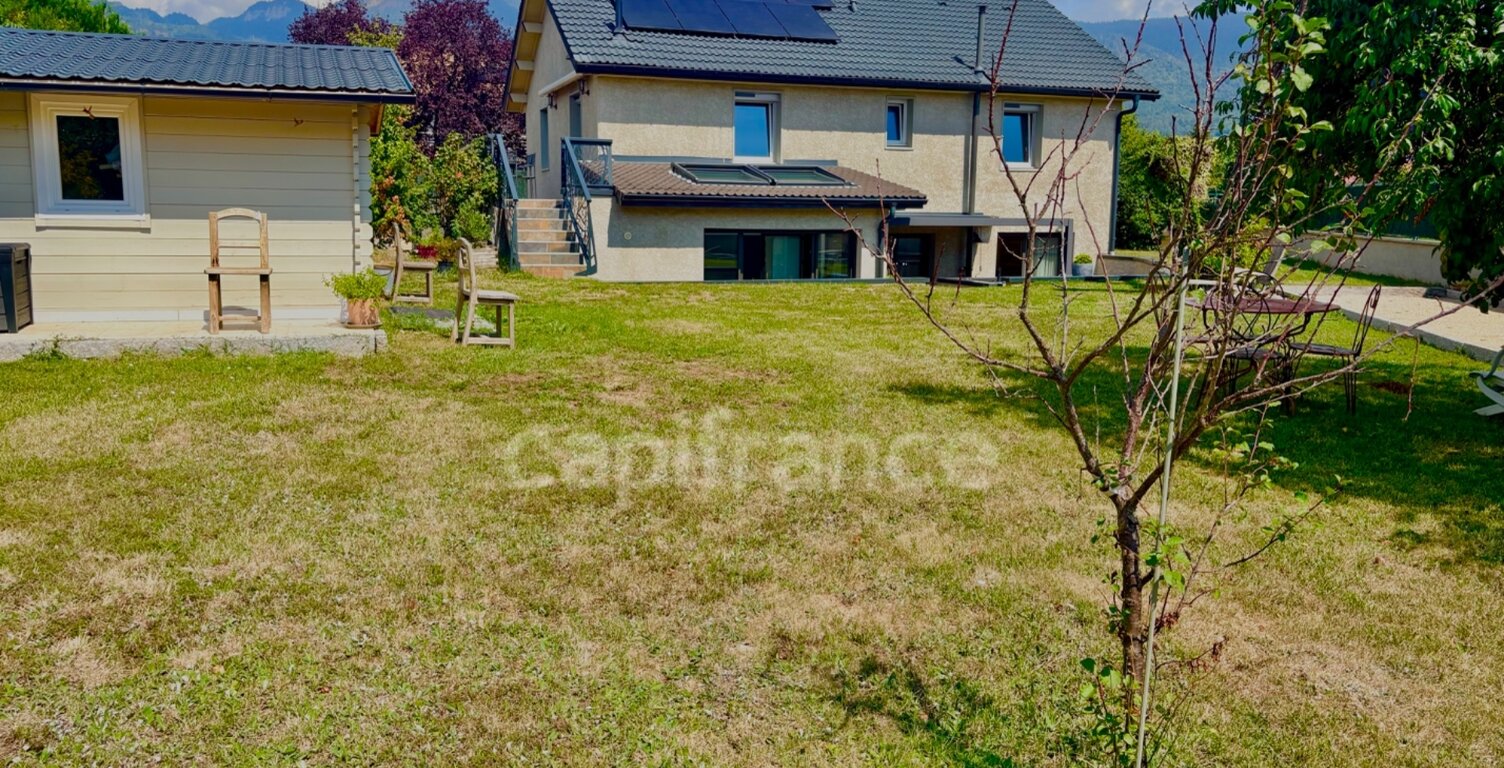   CESSY - Villa rénovée 181 m2- 2 appartements indépendants - Proche Genève — photo 1