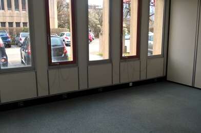 Bureau 4 pièces 651 €