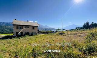 Terrain  674 m² à vendre à Saint-Laurent-du-Cros (05500)