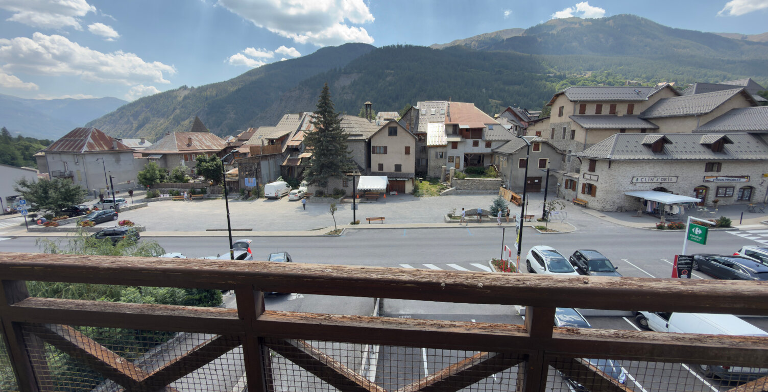 Duplex 102m2 rénové - 5 pièces - 3 chambres - balcon avec vue montagnes - proximité stations de ski — photo 1