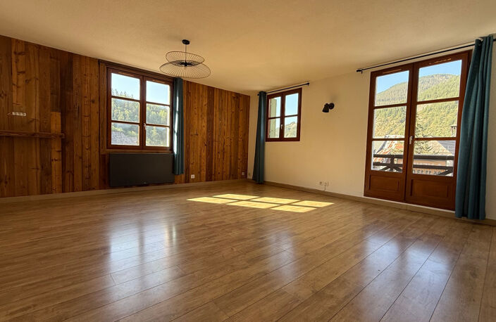 Duplex 102m2 rénové - 5 pièces - 3 chambres - balcon avec vue montagnes - proximité stations de ski — photo 5