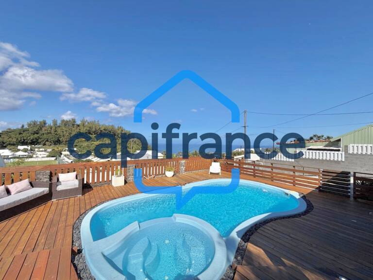 À vendre – Villa T7 avec piscine, jacuzzi et fort potentiel locatif – Petite-Île (97429) — photo 1