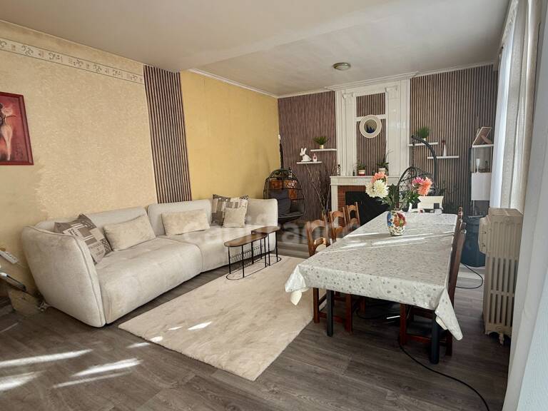  CHAMPDENIERS – Maison de 123 m² au cœur du bourg, 3 chambres, jardin et garage — photo 1