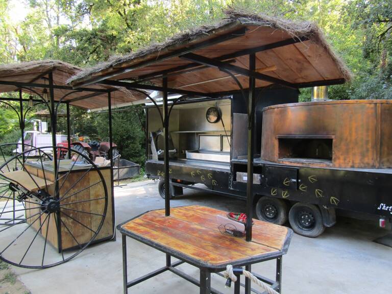 Murs et Fonds de commerce de pizzeria dans un environnement merveilleux — photo 1