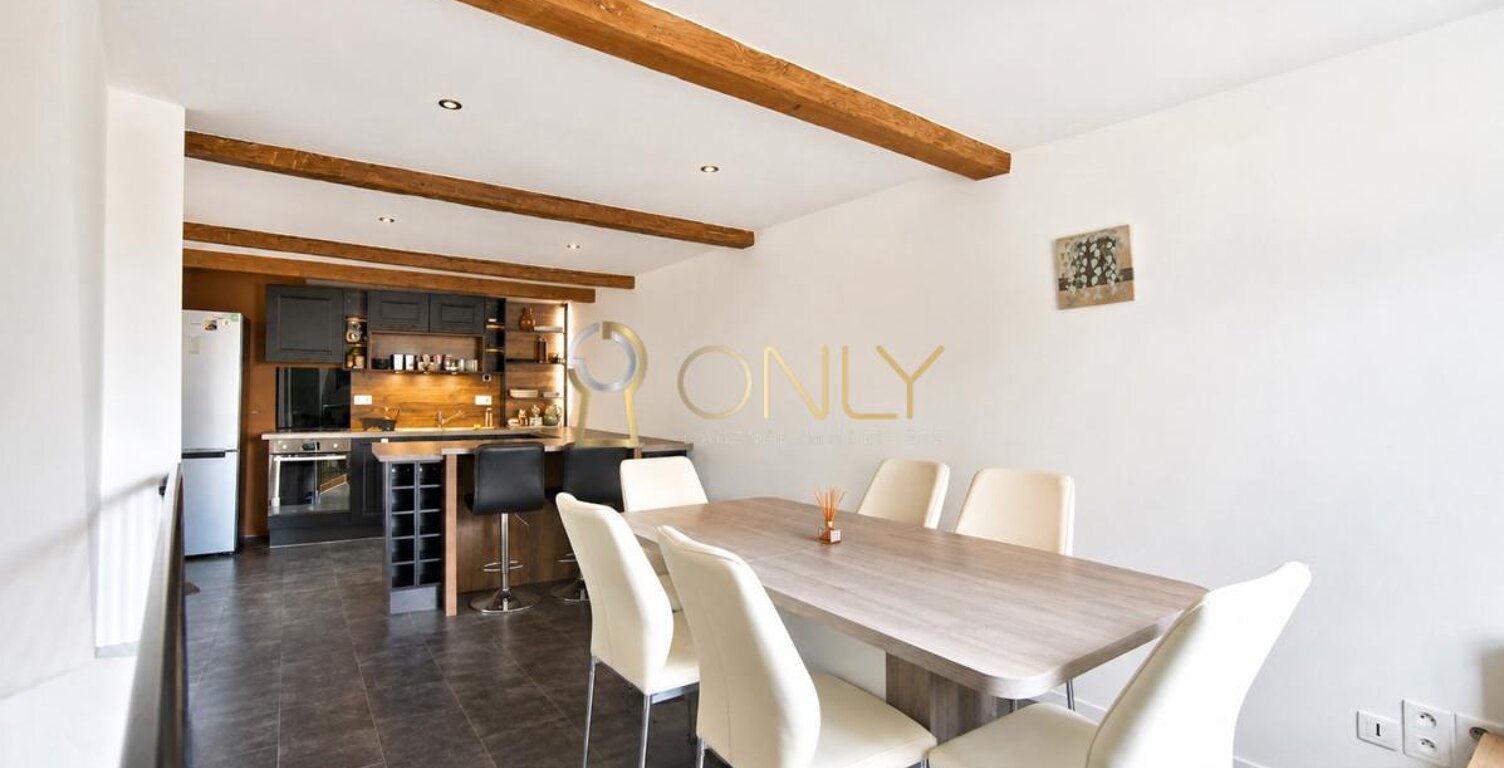 Trévoux - Maison de village - 83 m² habitables - 2 chambres — photo 1