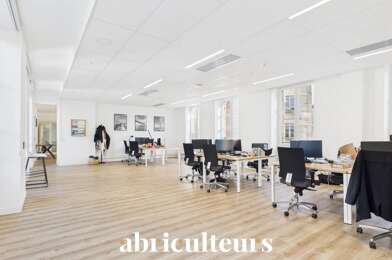 Bureau 2 pièces 3746 €