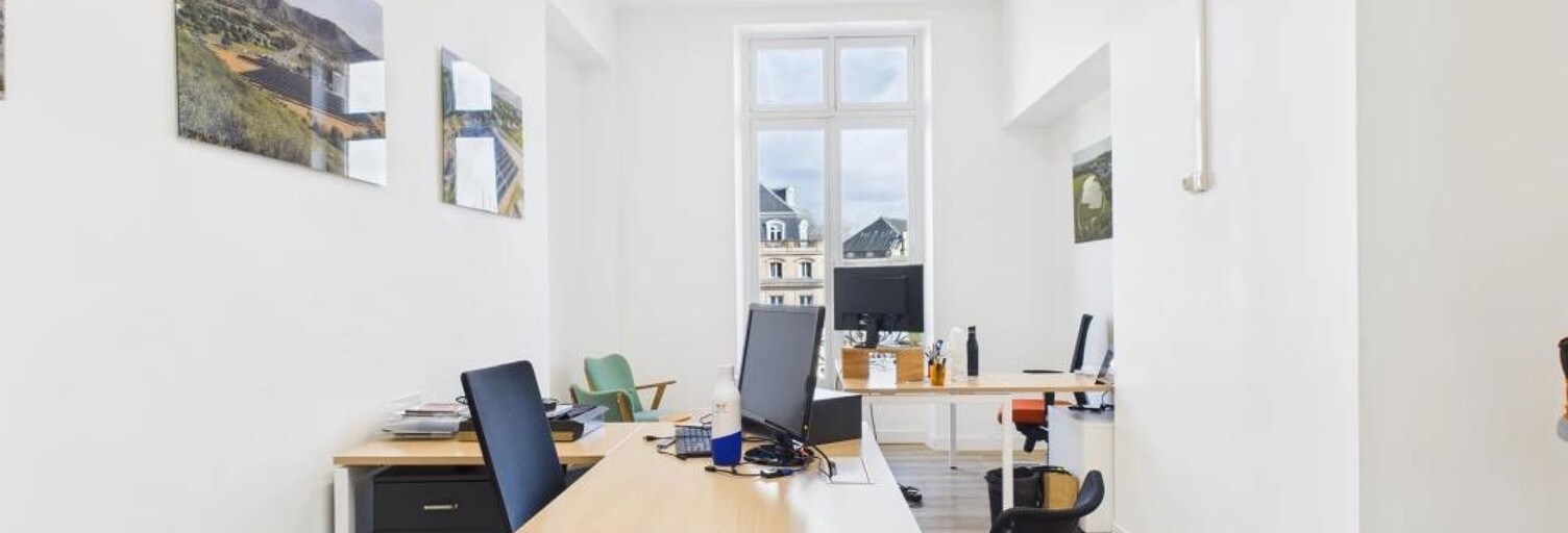 Bureau  215 m² à louer à Bordeaux (33000)