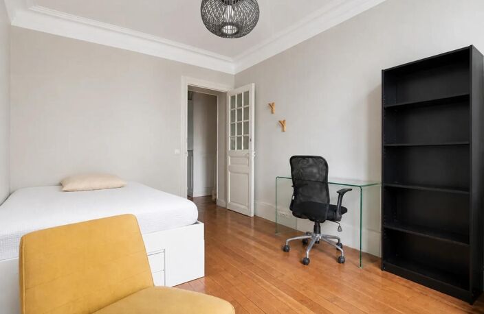 Appartement 3 pièces - 56 m2 - Paris 75018 — photo 2