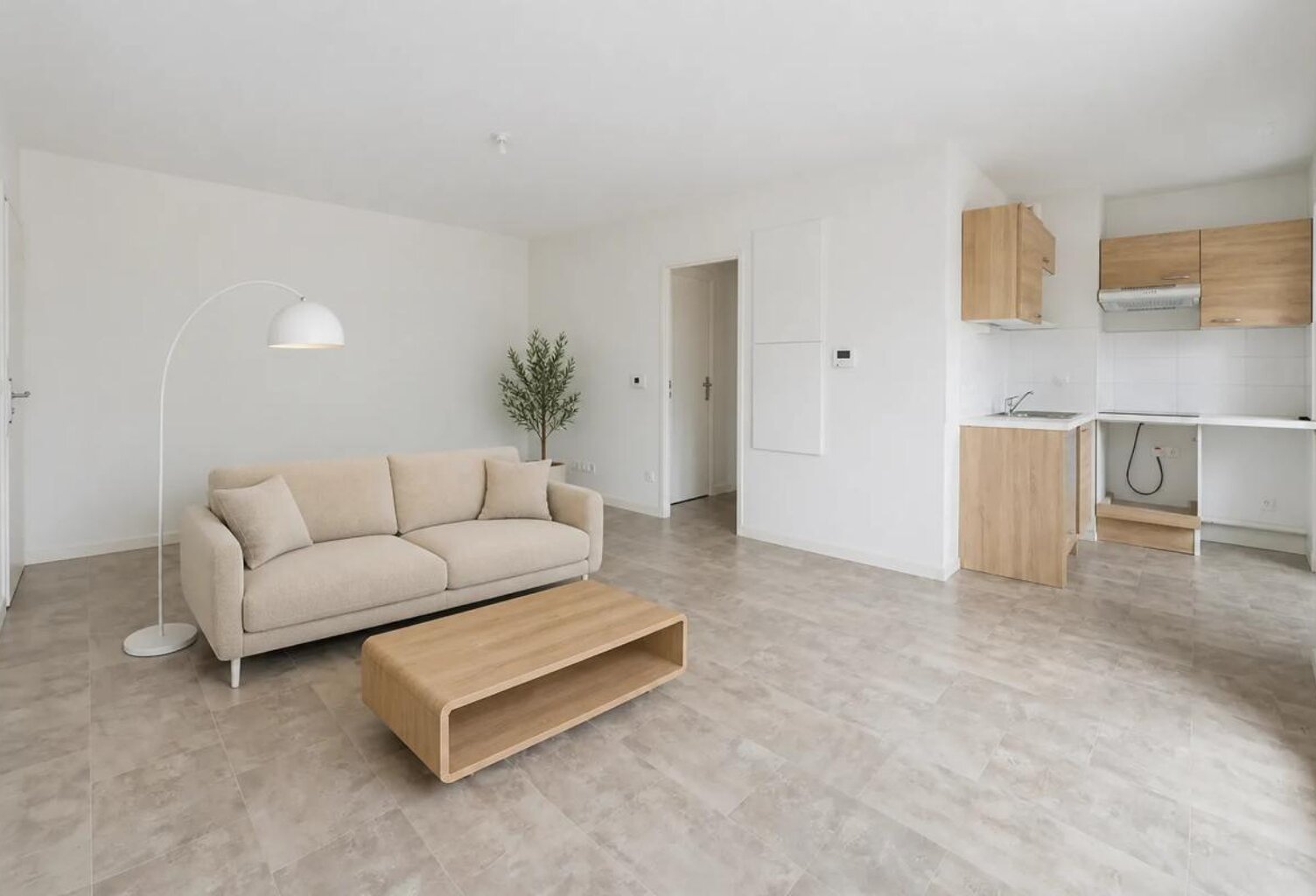 Appartement de 4 pièces de 74 m² à Mérignac — photo 1