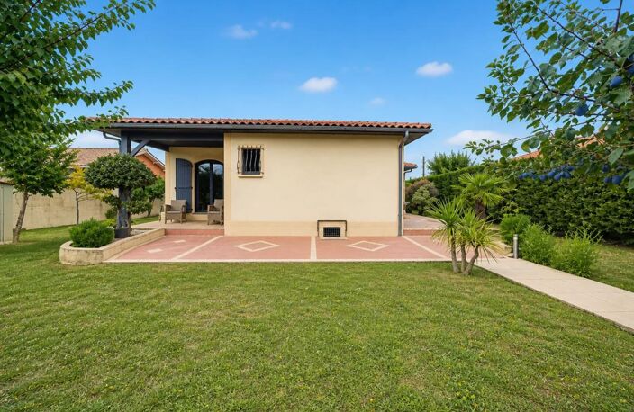 Laissez-vous séduire par cette villa de caractère — photo 3