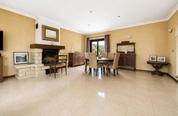 Laissez-vous séduire par cette villa de caractère — photo 4