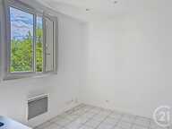 T1 — photo 2