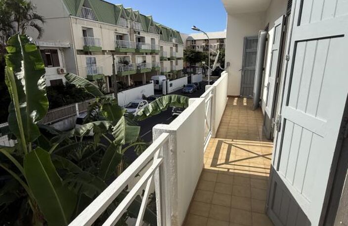F2 de 37 m2 avec balcons de 12 m2 sur Saint Denis — photo 5