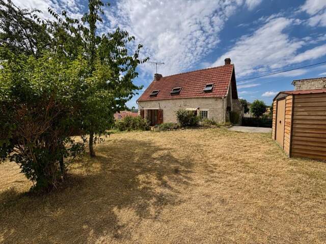 Maison en pierre individuelle — photo du bien