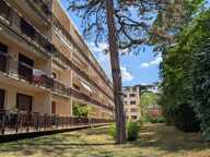 Appartement traversant avec balcon, cave et garage — photo 3