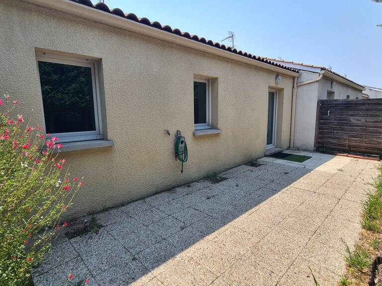 Maison À Vendre à Saint André de Cubzac Proche centre et commerces — photo 1