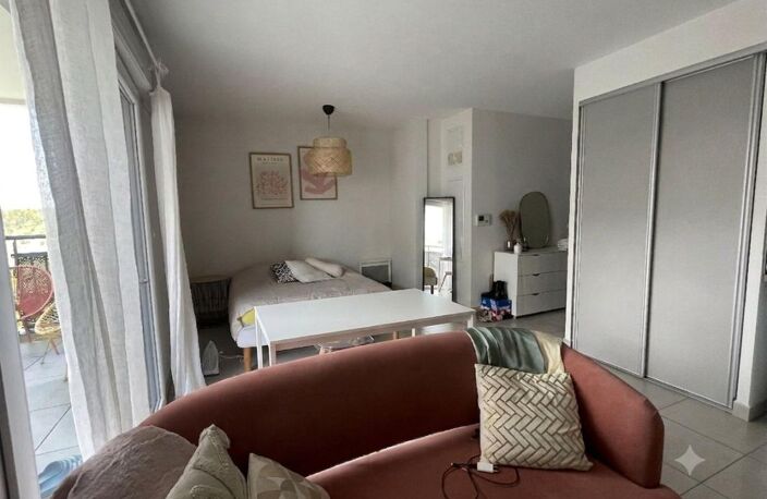 Appartement À Vendre — photo 2
