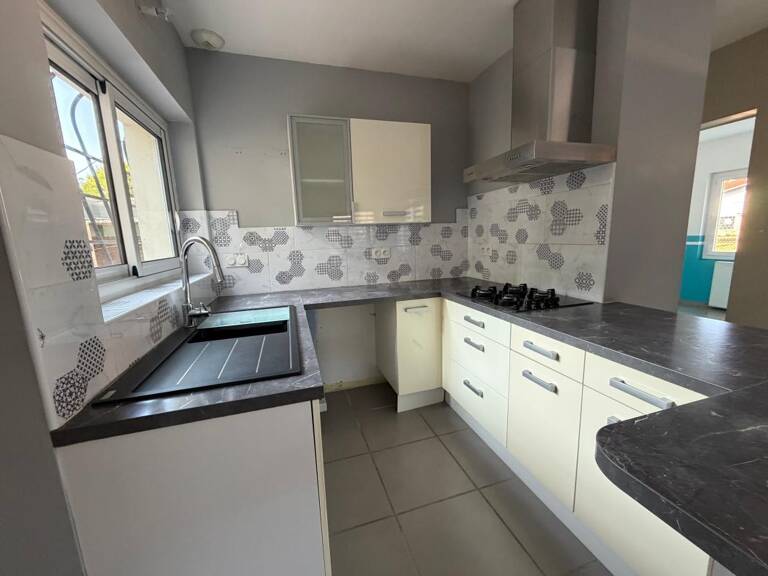 Maison plain pied avec 3 chambres et garage — photo 1