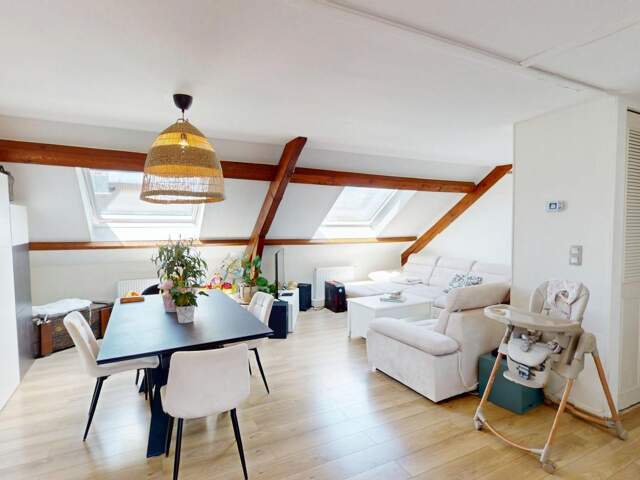 Appartement À Vendre — photo du bien