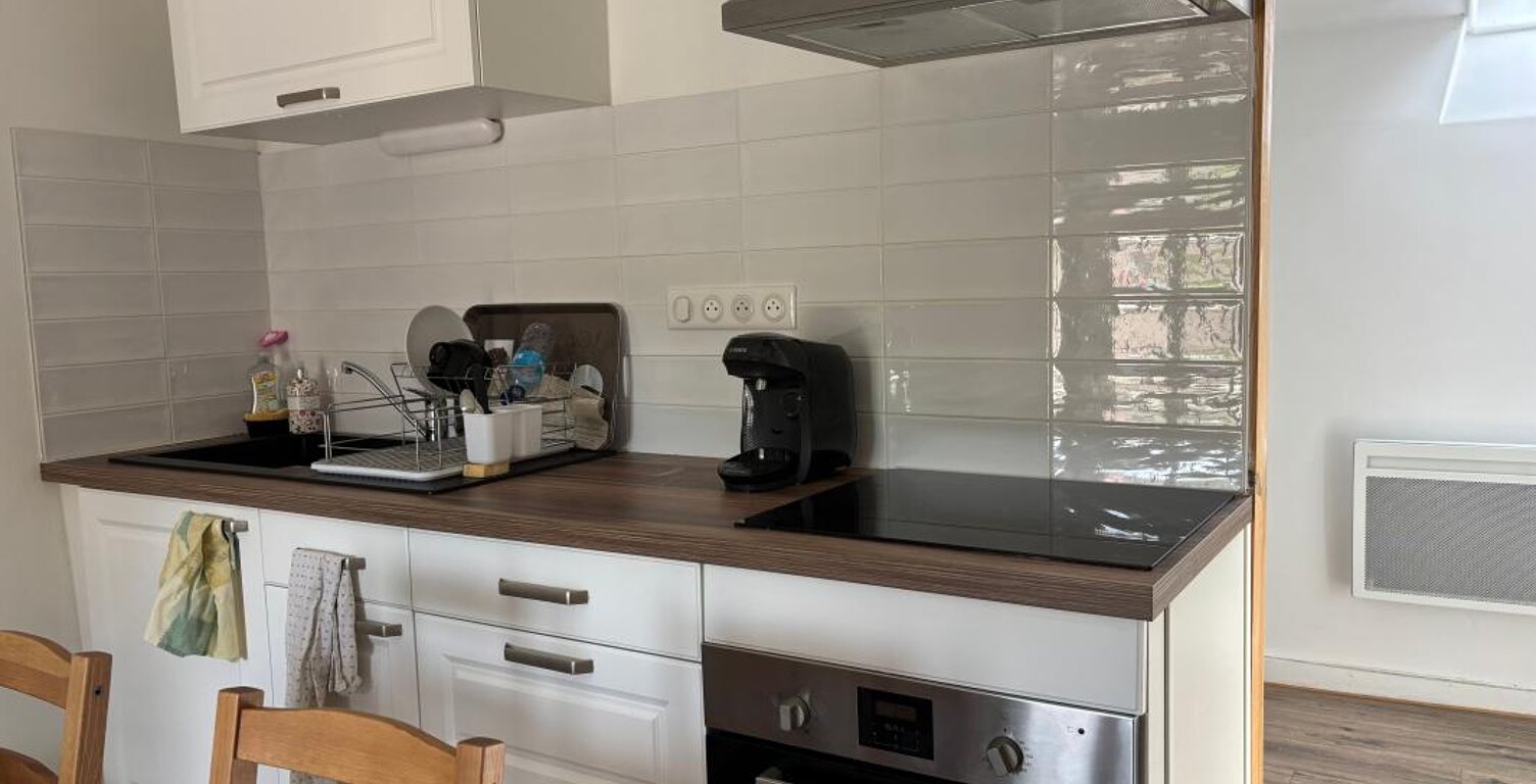 Immeuble de rapport À Vendre — photo 1