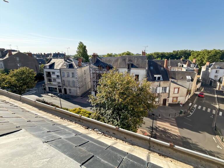 ✨ BEL EMPLACEMENT EN CENTRE-VILLE D'ORLÉANS ✨ — photo 1