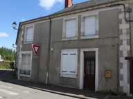 SAINTE SOLANGE IMMEUBLE A RENOVER DE 140M² — photo 2