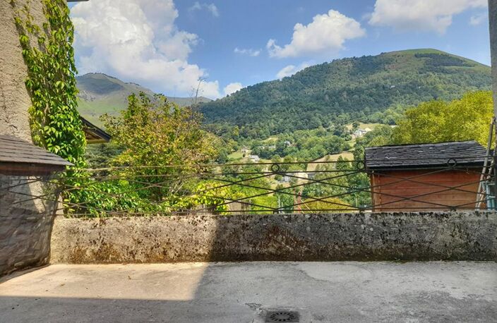 Maison de village avec vue sur les montagnes — photo 2