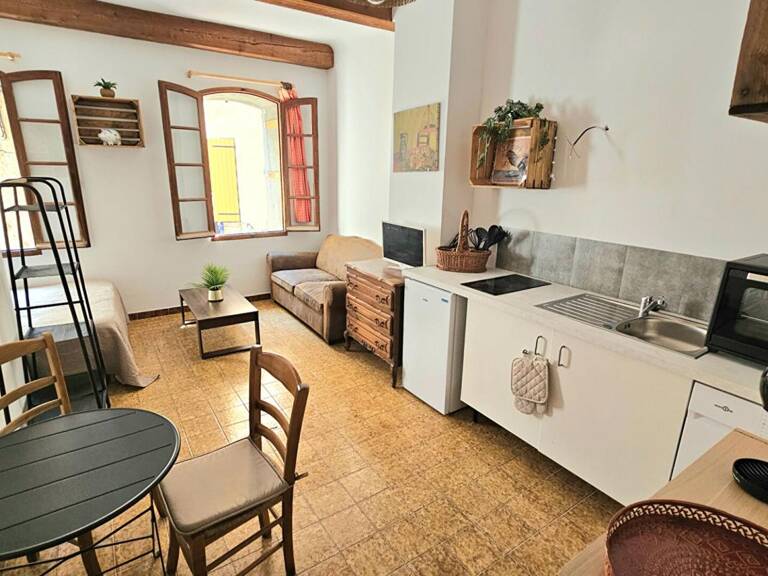 Studio lumineux et calme au 1er étage d'une maison de village — photo 1