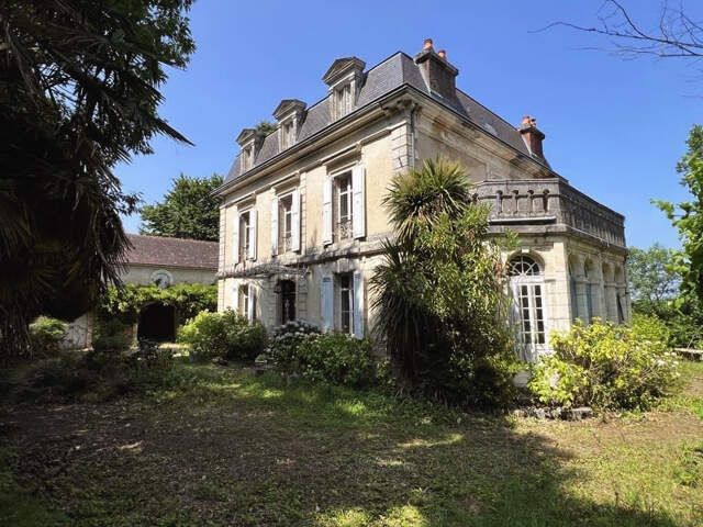 Maison de maître Sorges et Ligueux en Perigord pièce(s) 200 m2 — photo du bien