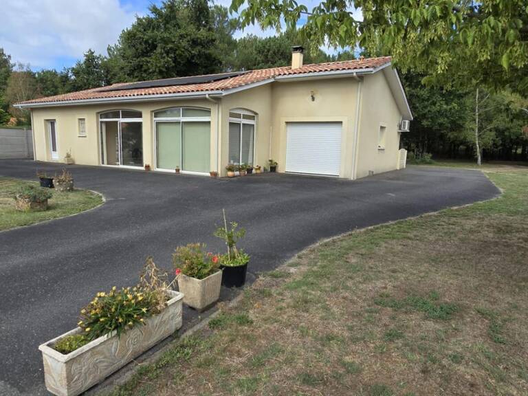 Maison en vente à terme occupée à St Vivien De Medoc 122 m2 sur terrain de 3871m2 — photo 1
