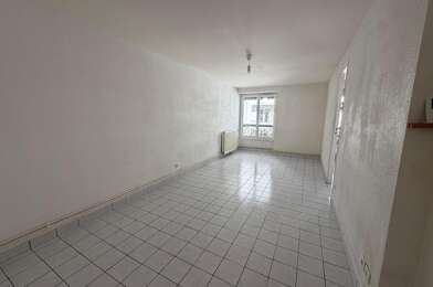 Appartement 4 pièces 890 €
