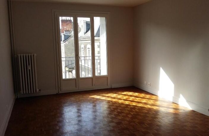 Location appartement 2 pièces 48 m² à Tours (37000) — photo 3