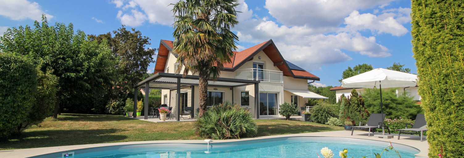 Maison 5 Pièces 182 m² à vendre à Cessy (01170)