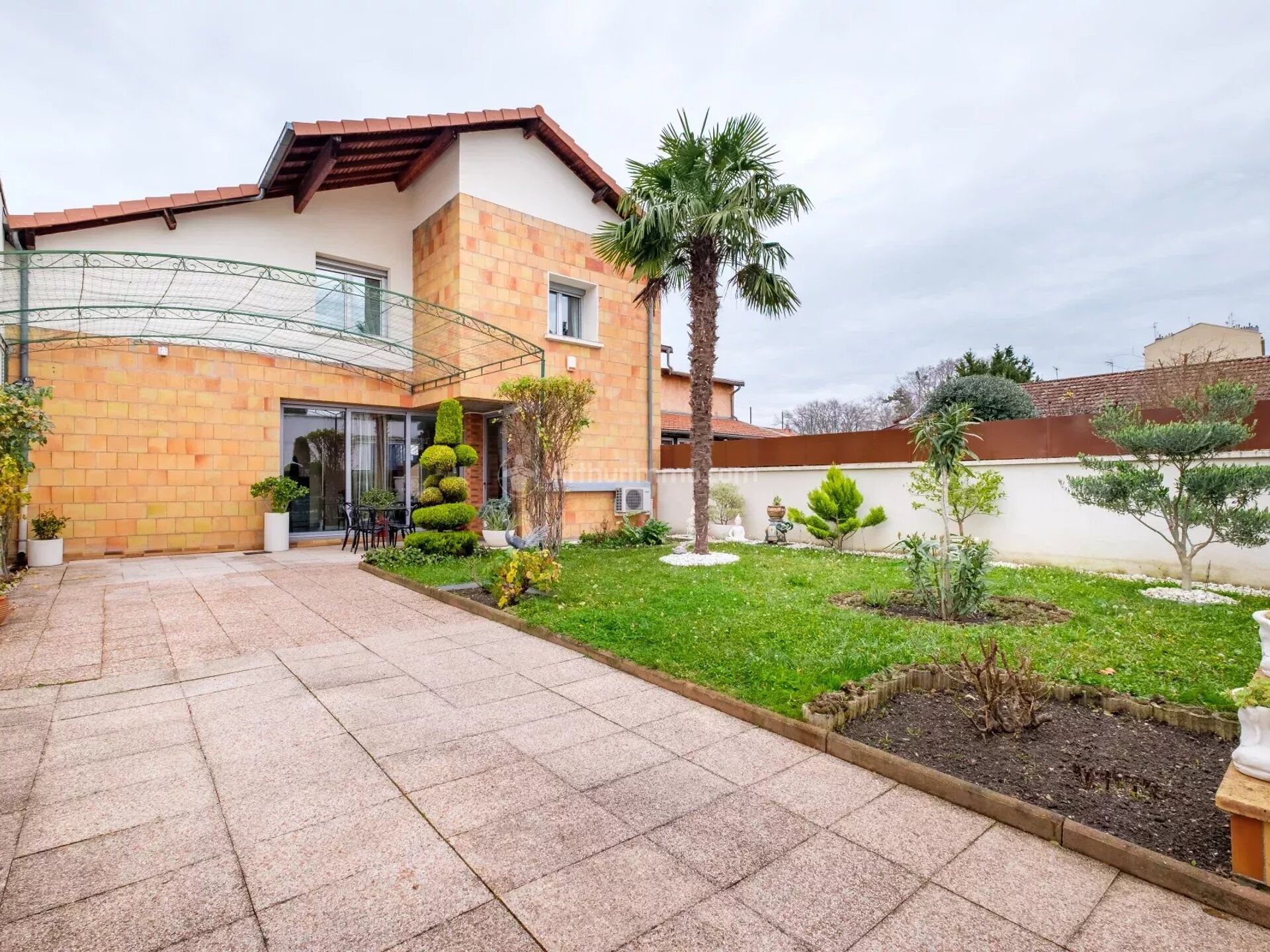 Maison 6 pièces 147 m² · à Villeurbanne · 147 m² · 529 000 €