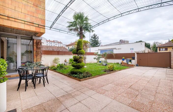 Villeurbanne Cusset – Superbe maison d’architecte de 147 m² avec terrasse et jardin — photo 2