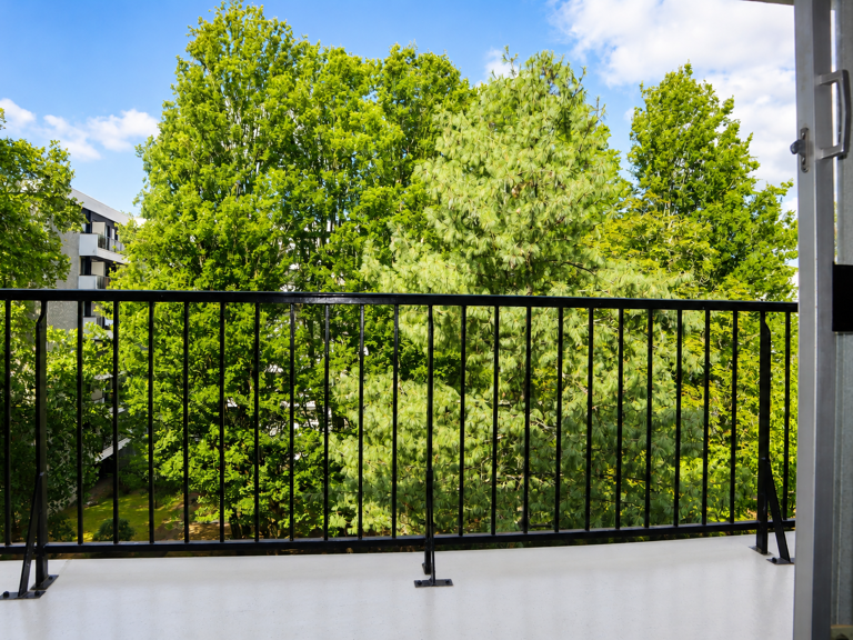 MERIGNAC CENTRE - T2 (540m2) avec Balcon - Cave et Parking p — photo 1