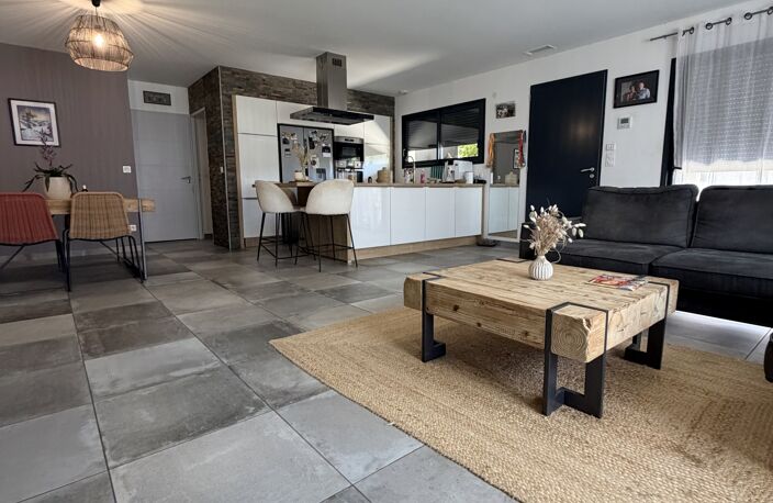 Vente Maison/villa 4 pièces — photo 2
