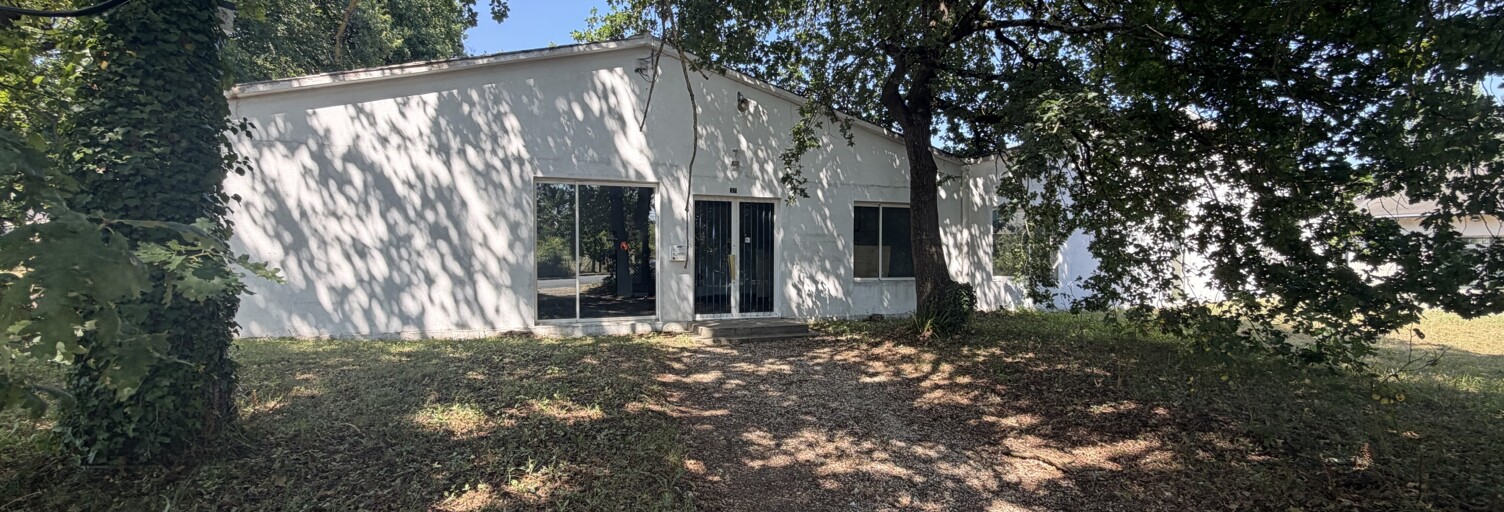 Commerce  860 m² à vendre à Gond-Pontouvre (16160)