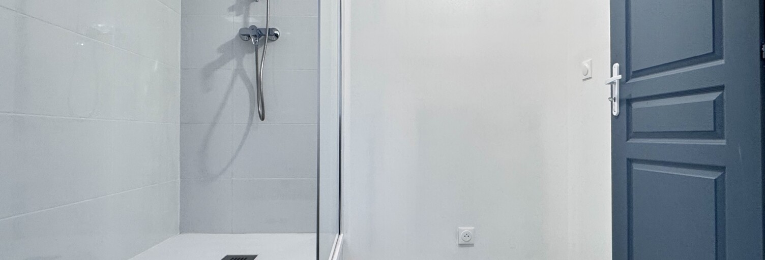 Appartement 1 Pièce 32 m² à louer à Brue-Auriac (83119)