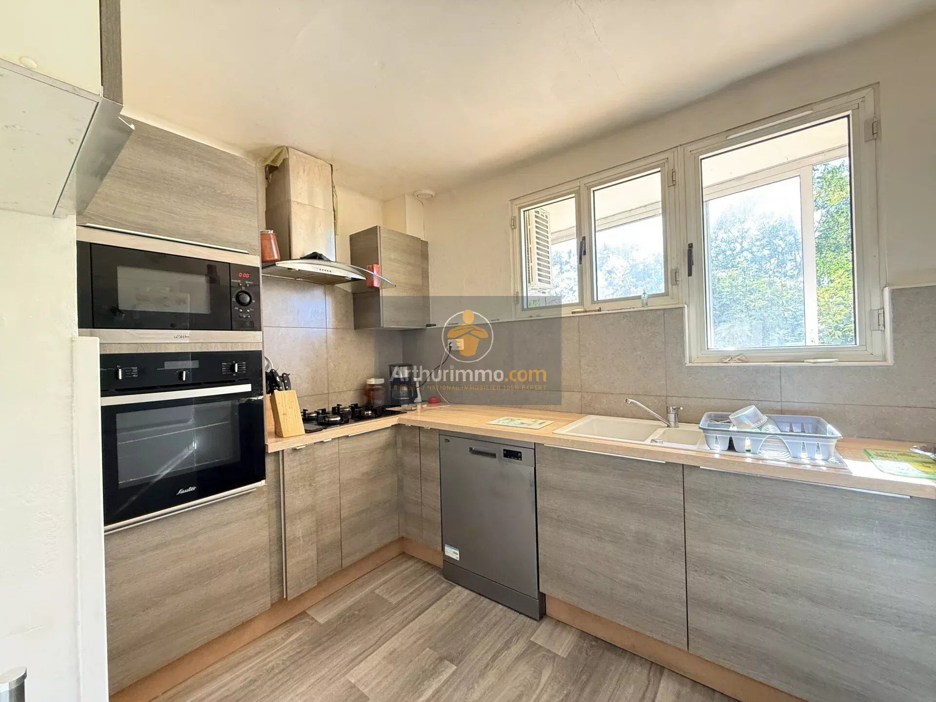 Appartement 4 pièces 67 m² · à Pont-Saint-Esprit · 67 m² · 80 000 €