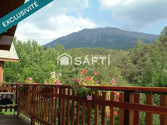 Chalet de 76 m² sur 575 m² de terrain — photo du bien